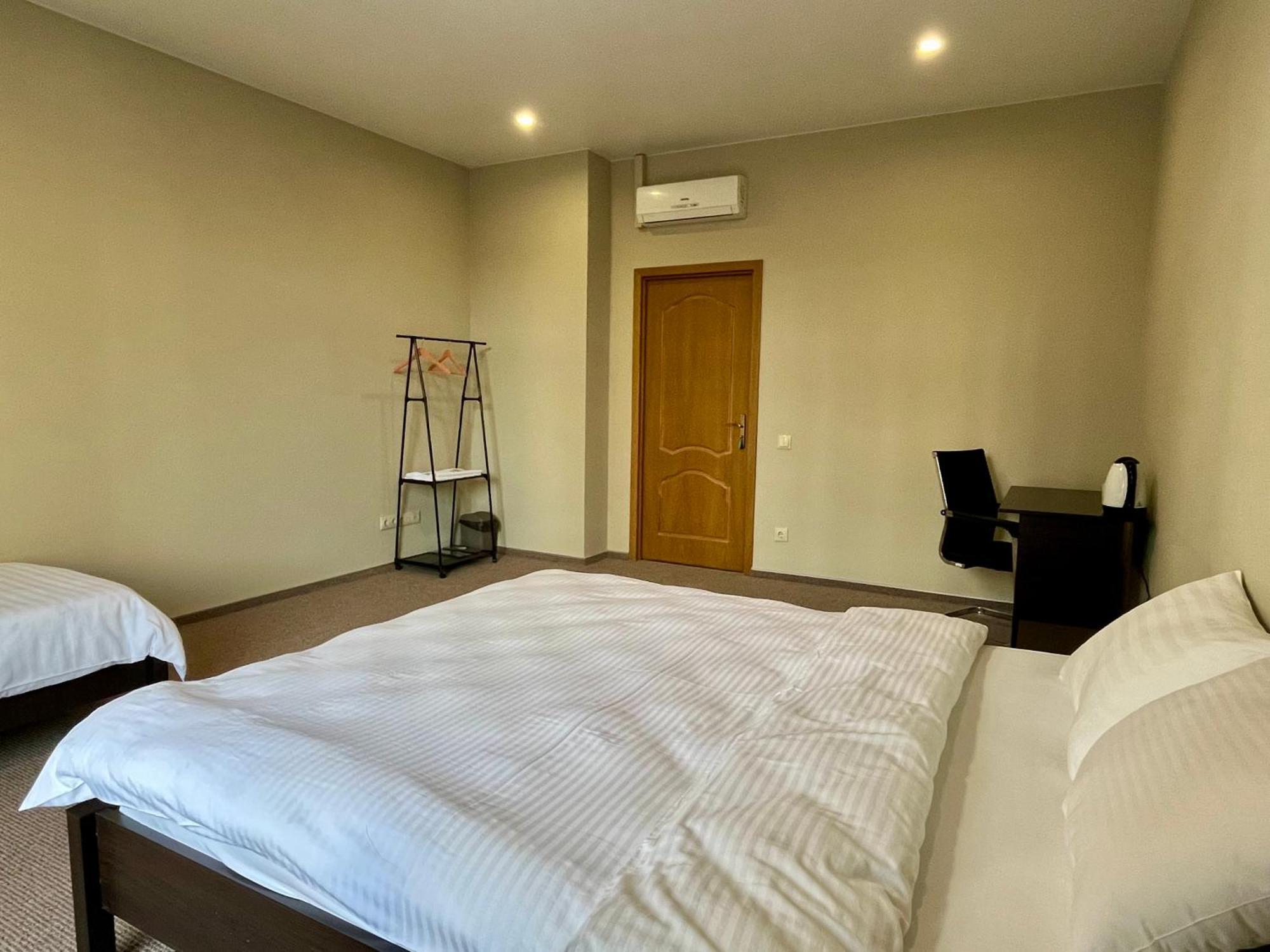 4Room Hostel Κίεβο Εξωτερικό φωτογραφία