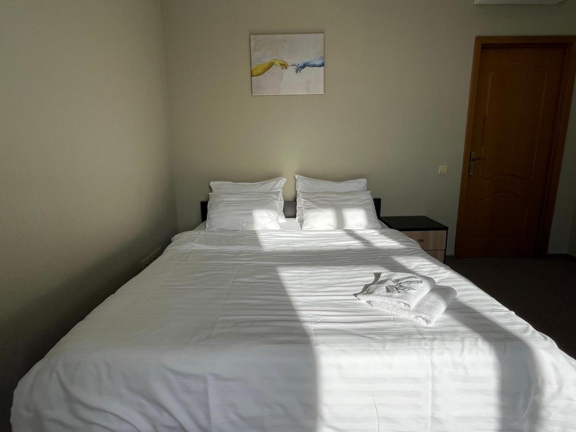 4Room Hostel Κίεβο Εξωτερικό φωτογραφία