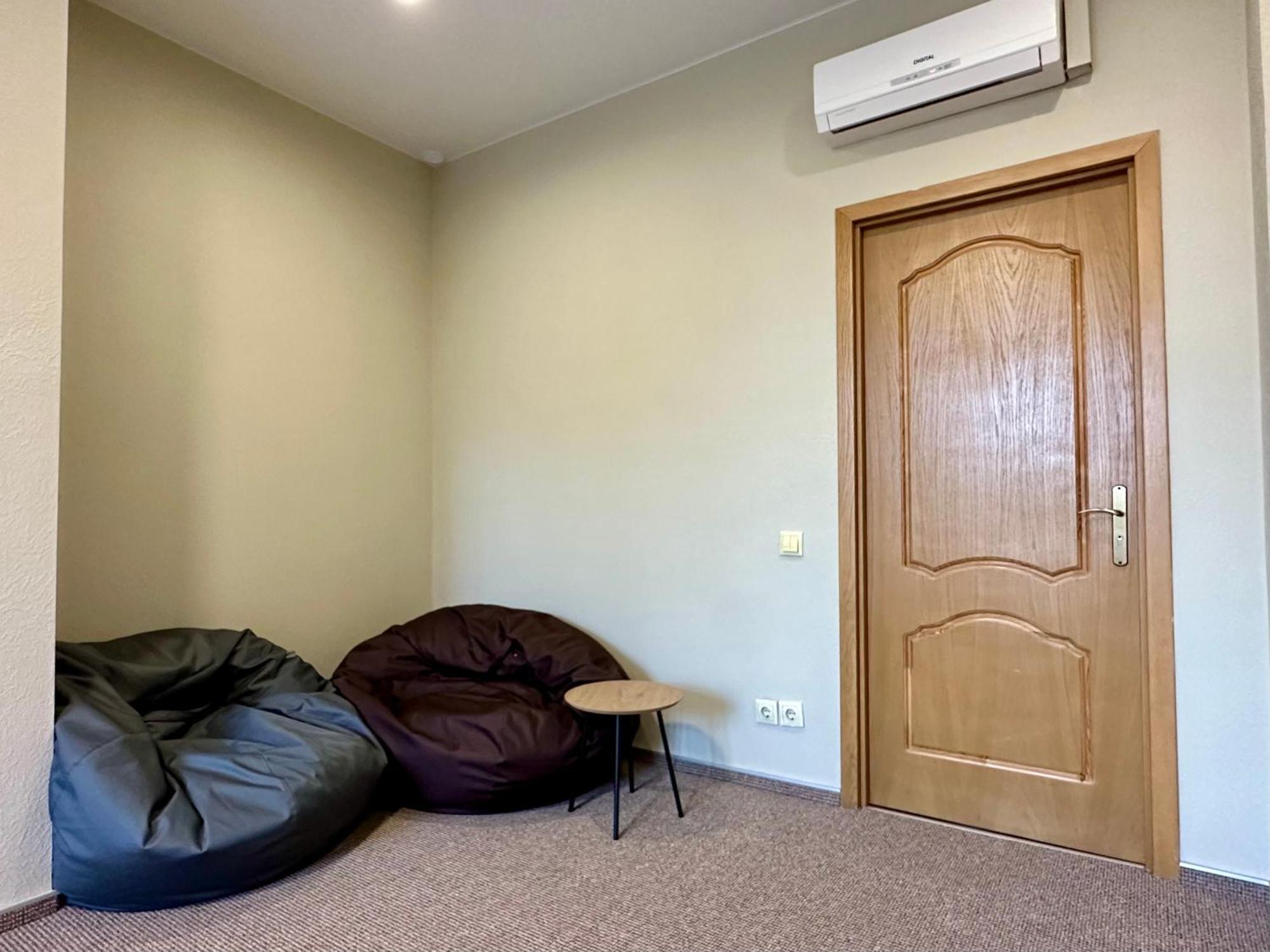 4Room Hostel Κίεβο Εξωτερικό φωτογραφία